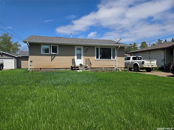 2nd image of 334 Moltke AVENUE