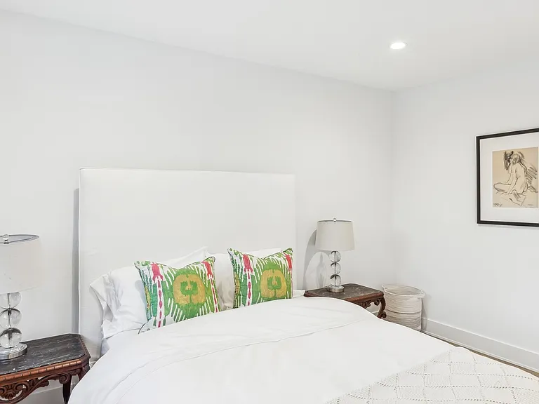 50 Hubbard Ln #64 — Photo 33
