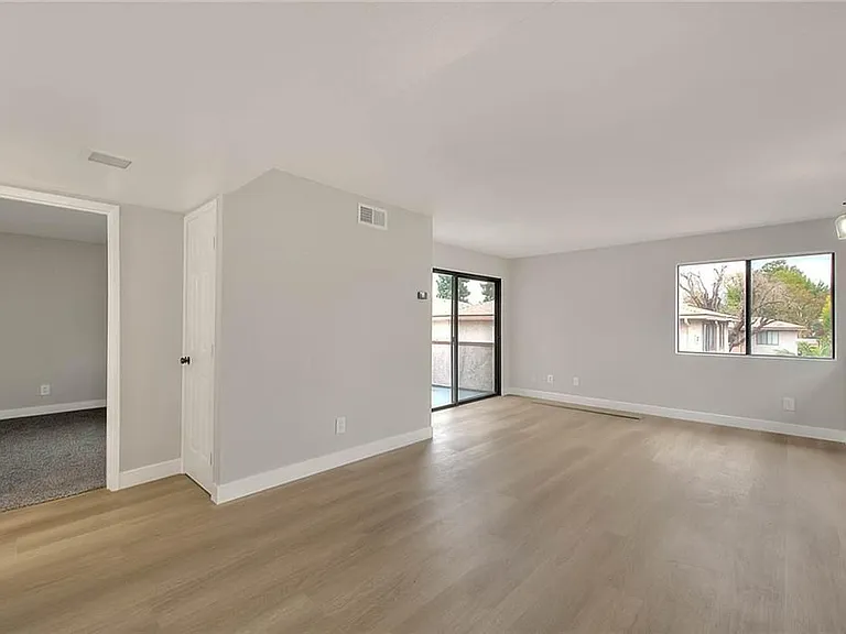 1333 Massachusetts Ave #201 — Photo 4