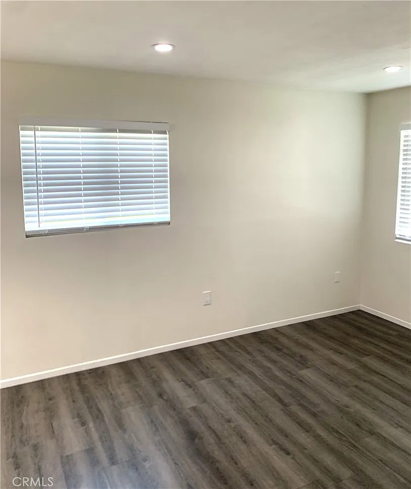 Studio, 300 sqft, $1,600 — Photo 3