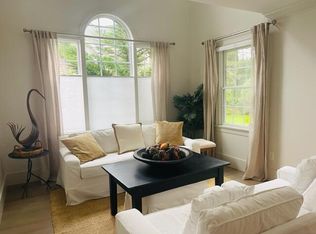 47 Gold Leaf Ln, Mashpee, MA 02649