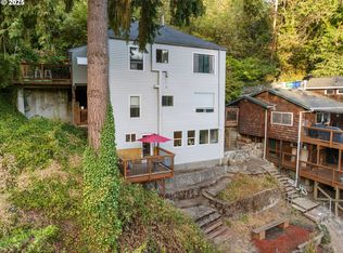 1120 SW Broadway Dr, Portland, OR 97201