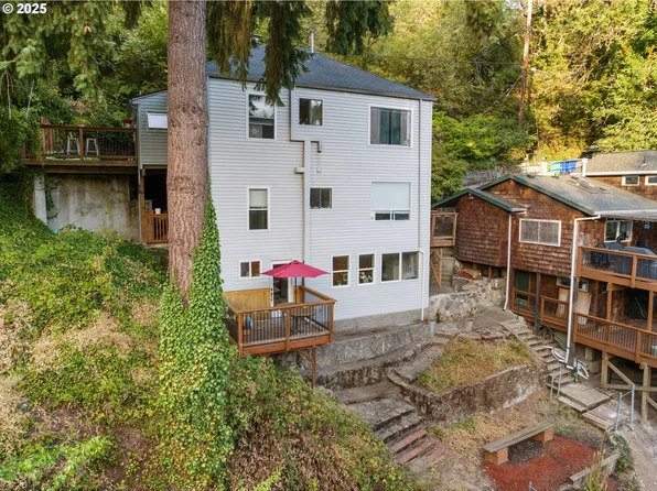 1120 SW Broadway Dr, Portland, OR 97201