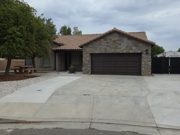 3491 Tallgrass Ct, Perris, CA 92570