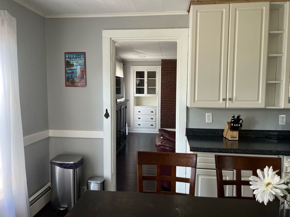 89 Douglass St #2