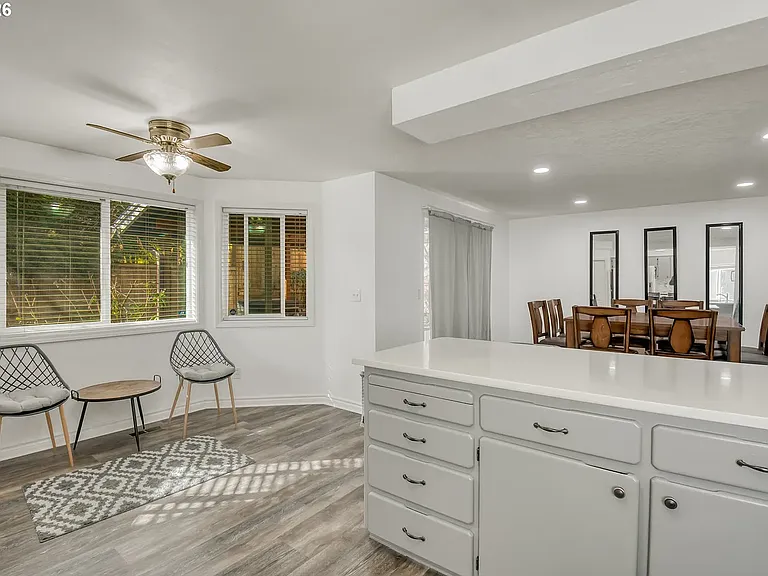5455 NW 180th Pl — Photo 7