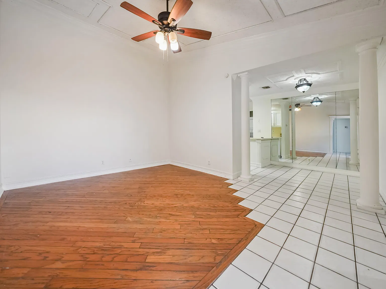 2 bed, 2.0 bath, 970 sqft, $1,950 — Photo 4