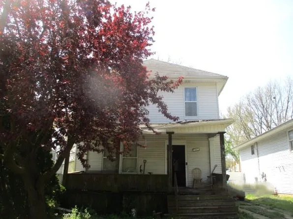 708 W Jackson St, Bloomington, IL 61701