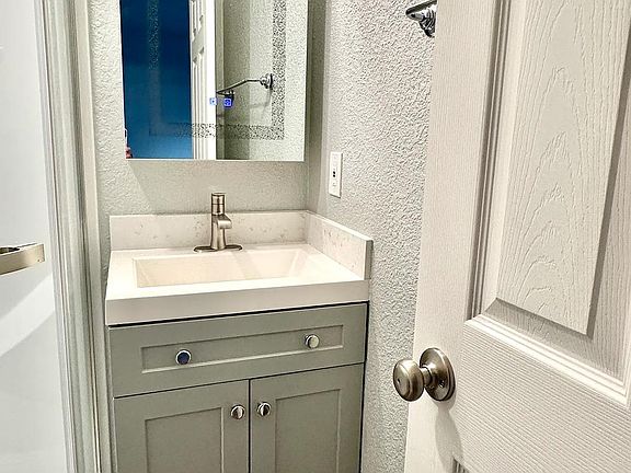 5th image of 1840 E 33rd St #1