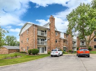 4316 W Shamrock Ln APT 3A, McHenry, IL 60050