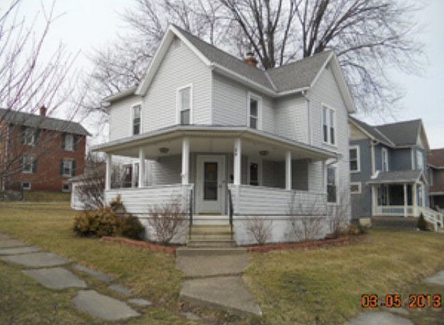 1st image of 34 E 9th St
