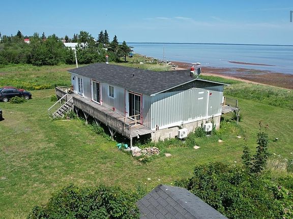 3rd image of 19 Rockwell Ln