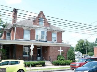 5 Carlisle St, New Oxford, PA 17350