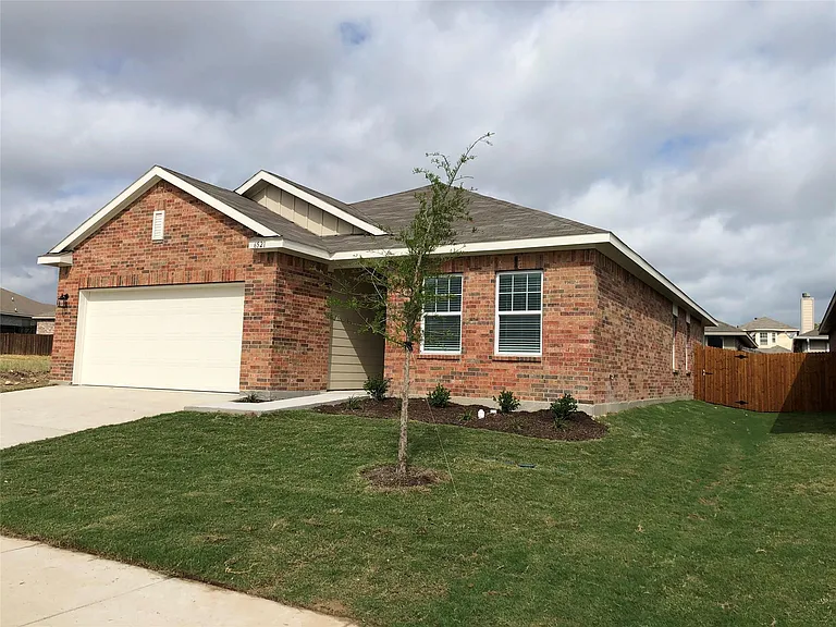 6521 Trident Ct — Photo 3