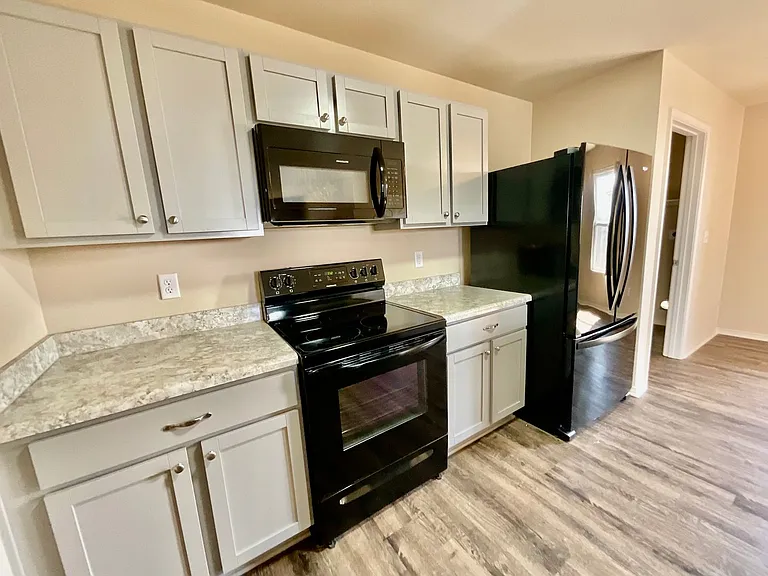 4401 Olympic Dr — Photo 6