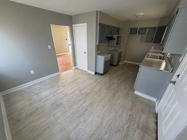 525 S Everett Ave — Photo 10