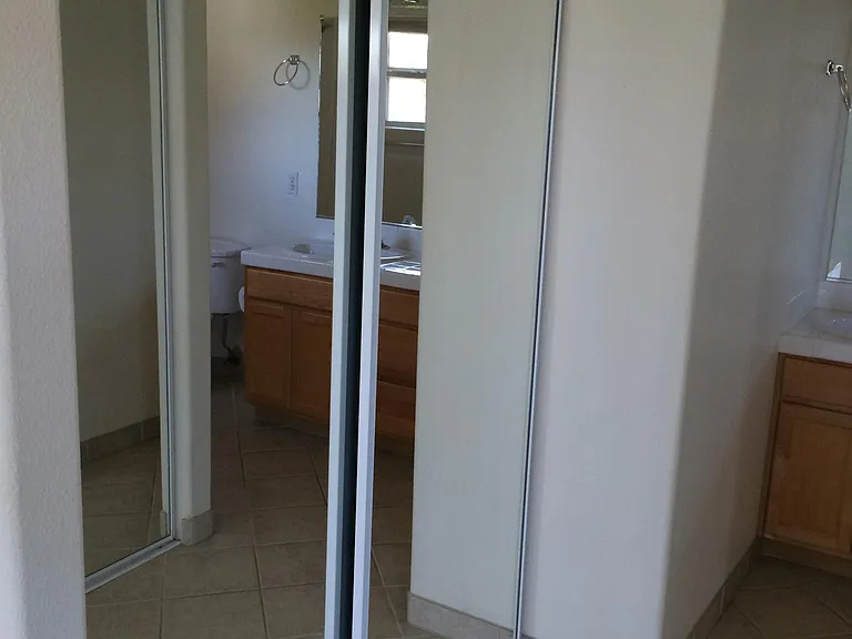 2821 Bay Village Ave — Photo 5