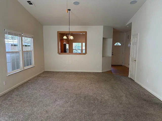3 bed, 1564 sqft, $2,525 — Photo 3