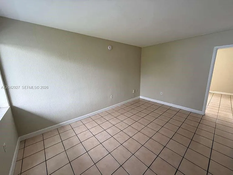 1255 W 49th Pl #H202 — Photo 8