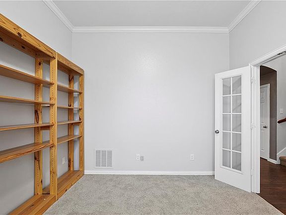 5th image of 1714 Almond Dr