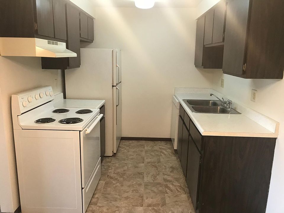 1st image of 806 W Pine Hill Ln APT 3