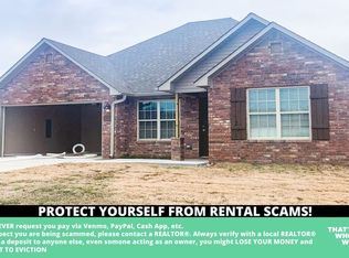 1012 Rachel St, Gentry, AR 72734