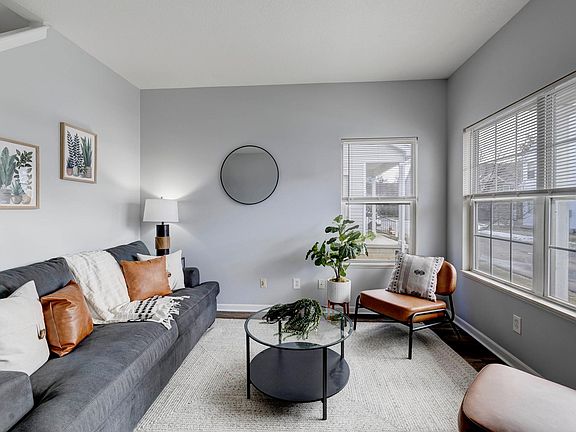 3rd image of 704 Wilke Pl #1104