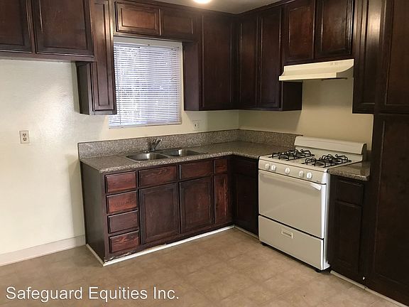 4th image of 12107 215th St APT 3