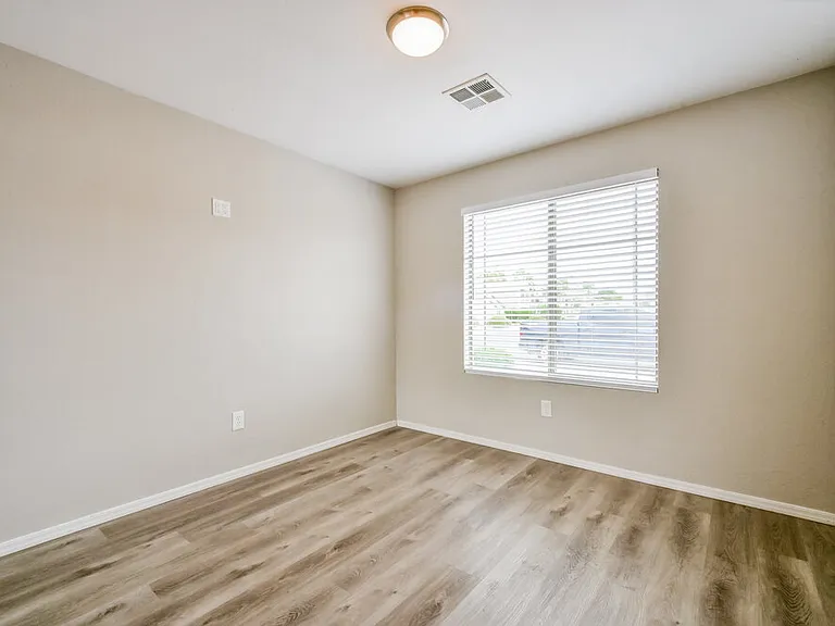 1510 N Saddle St — Photo 13