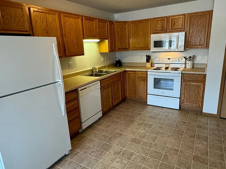 2321 Aspen Rd #105 — Photo 4