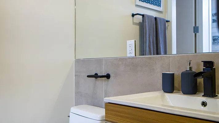 Rented by Nooklyn NYC LLC | media 16