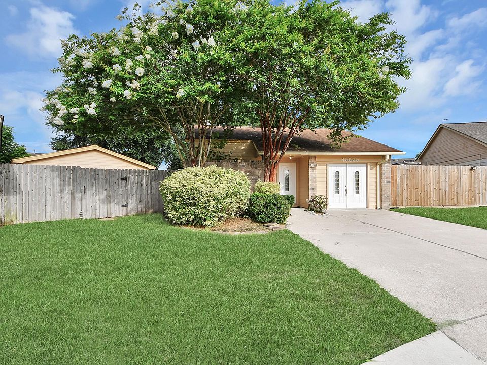1st image of 19920 Westcliffe Ct