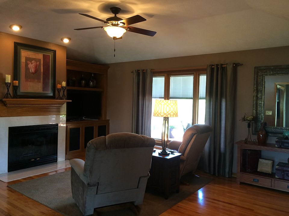 2nd image of 109 Autumn Ridge Trl