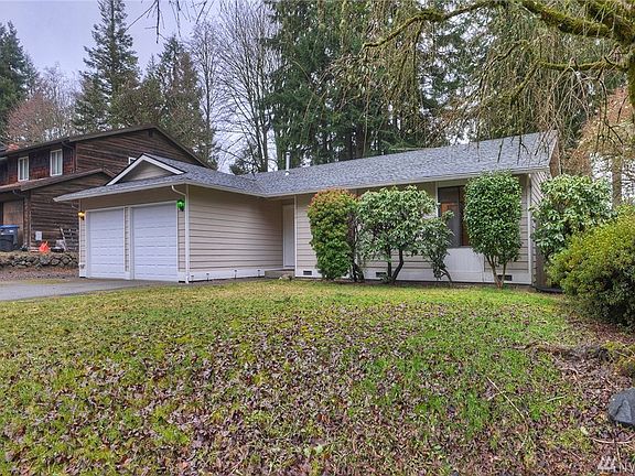 3rd image of 706 Parkway Ct NE