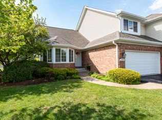 32958 N Stone Manor Dr, Grayslake, IL 60030