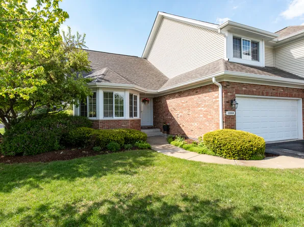 32958 N Stone Manor Dr, Grayslake, IL 60030