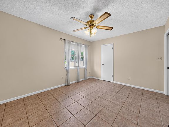 5th image of 13476 Choctaw Dr