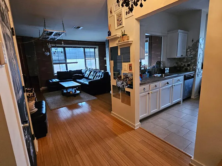 20 Swan St #22A — Photo 2