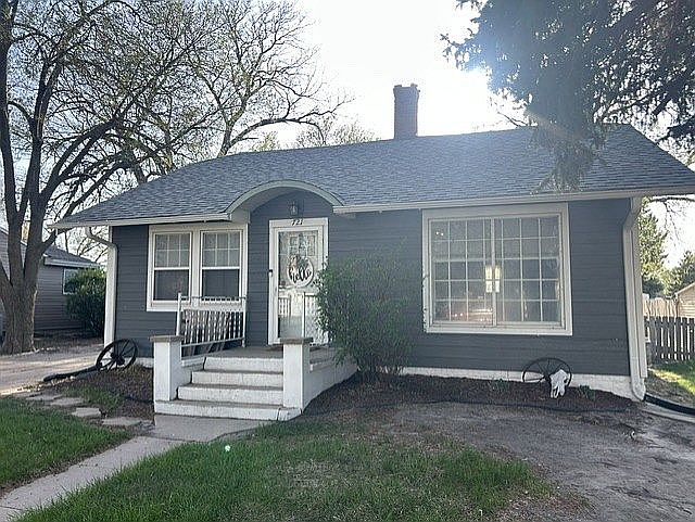 1st image of 721 N 10th Ave