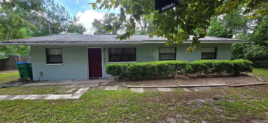 2 bed, 1.0 bath, 1196 sqft, $1,800 — Photo 1