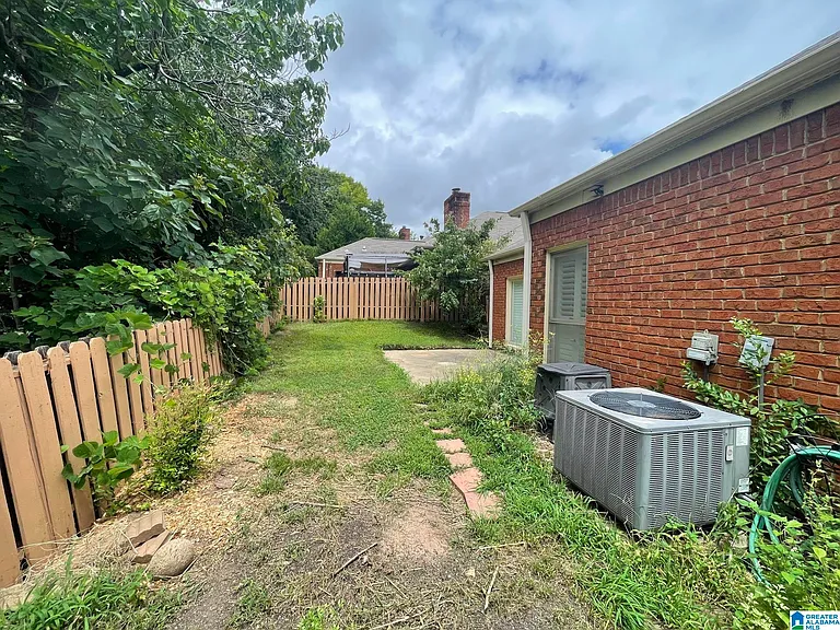 641 Rockhurst Dr — Photo 7