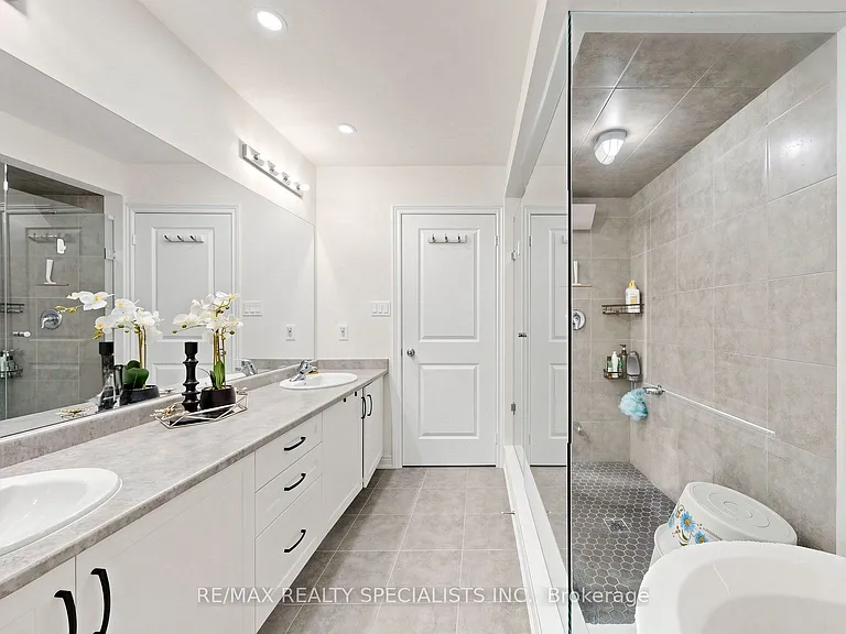 250 Chippewa Ave — Photo 28