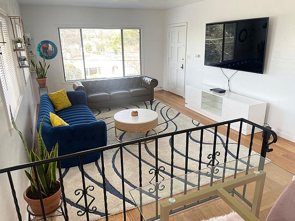 2nd image of 1016 Bayview Ave APT C