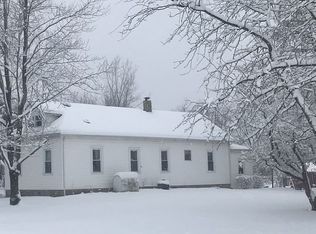 1450 S Murray Rd, Caro, MI 48723