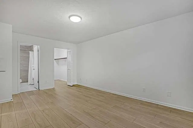 2 bed, 1000 sqft, $2,500 — Photo 4