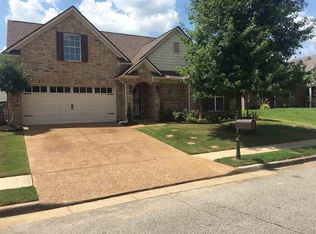 2705 Oak Barn Ln, Cordova, TN 38016