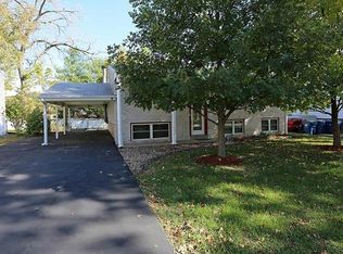 2808 Beechwood Ln, Maryland Heights, MO