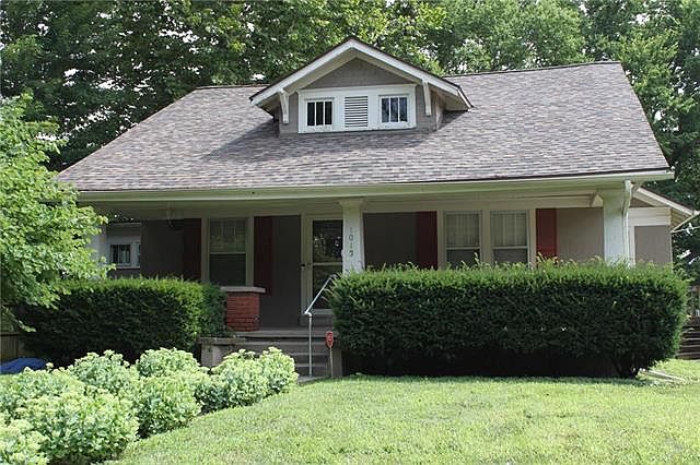 1st image of 1013 W Waldo Ave