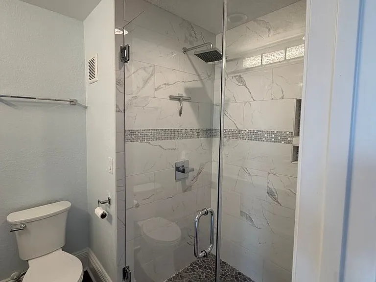 127 W Main St — Photo 23