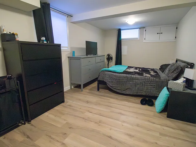 44 Patricia Ave — Photo 11